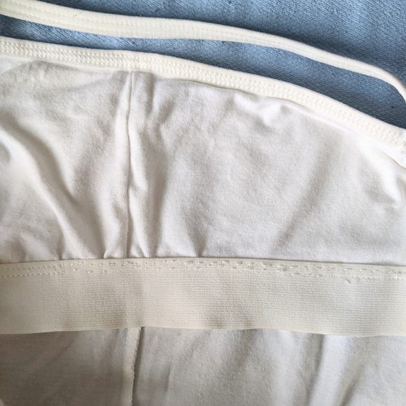 American Apparel v-neck tank - Picture 3 of 5